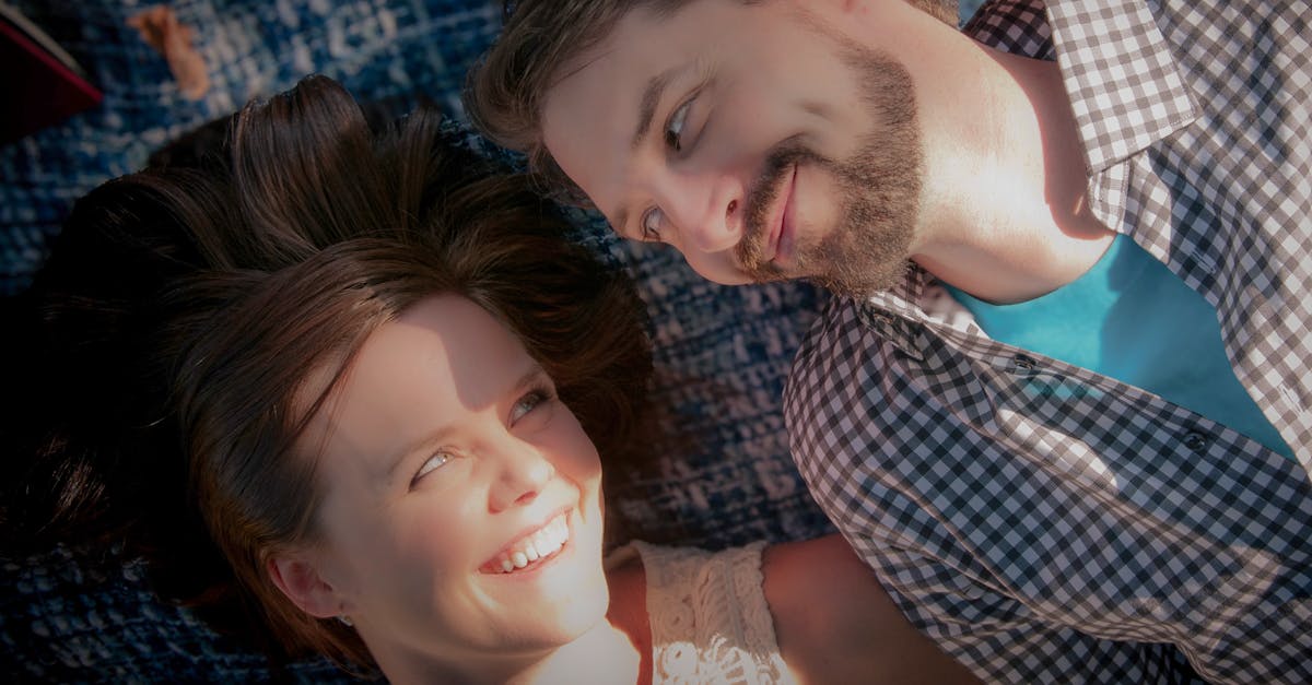 découvrez comment établir et entretenir une relation amoureuse à distance avec votre partenaire. astuces, conseils et ressources pour surmonter les défis et renforcer votre lien, malgré la distance.