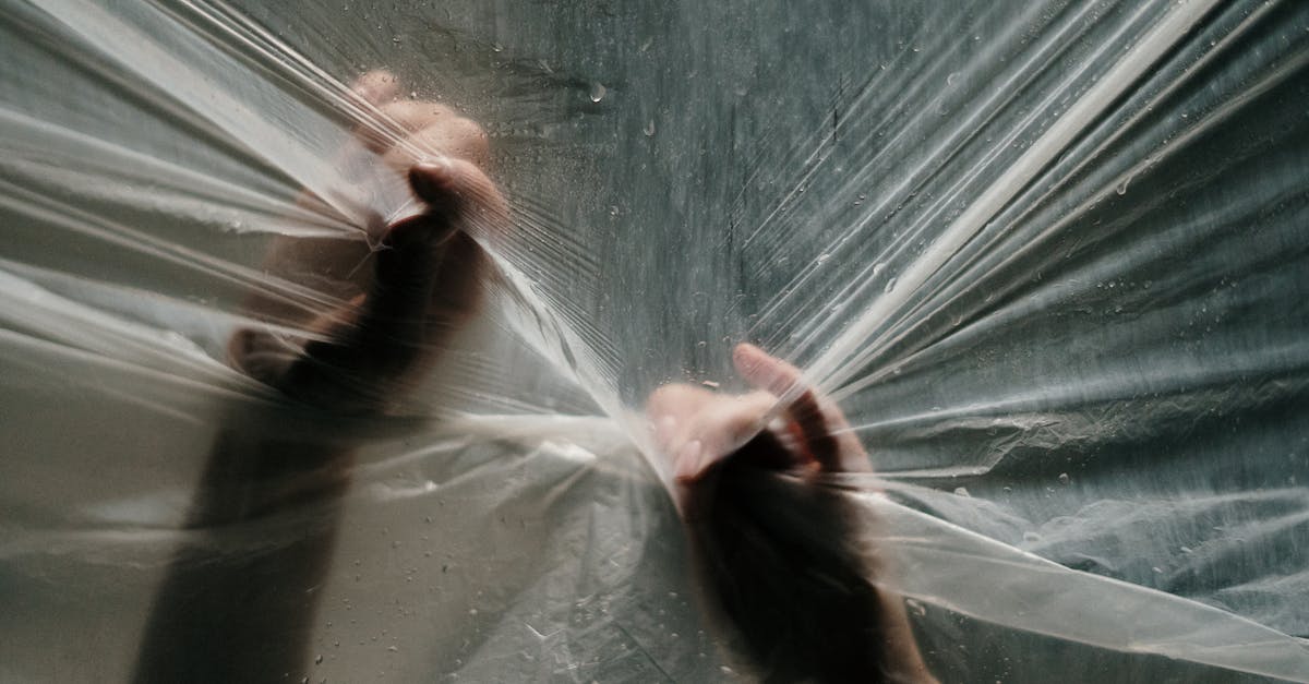 découvrez les manipulateurs : des individus doués pour influencer et orienter les comportements, que ce soit dans le domaine professionnel ou personnel. apprenez à identifier leurs stratégies et à protéger votre intégrité émotionnelle.