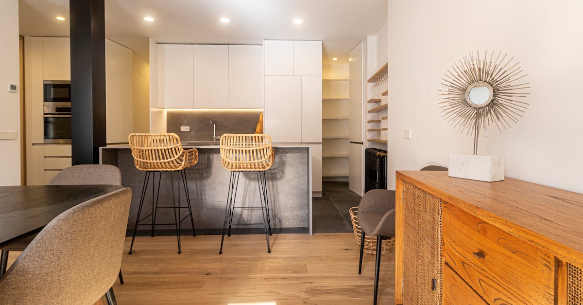 découvrez les mystères d'oak island et la quête fascinante de trésors enfouis. plongez dans l'histoire énigmatique de cette île du canada, où des générations de chercheurs ont tenté de percer les secrets de son précieux butin. une aventure captivante vous attend !