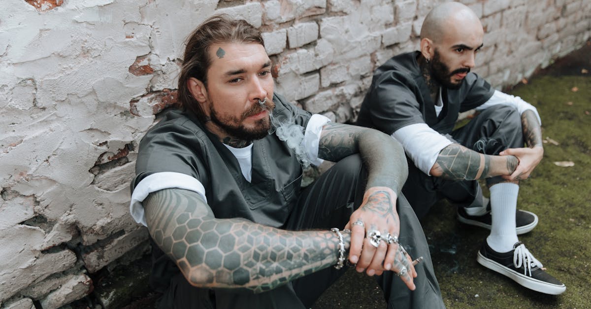 découvrez l'univers captivant de pivot gang, un collectif de rappeurs talentueux qui réinvente le hip-hop à chicago. plongez dans leurs rythmes uniques et leurs paroles percutantes qui racontent des histoires authentiques et vibrantes. ne manquez pas l'occasion de suivre leur ascension musicale!