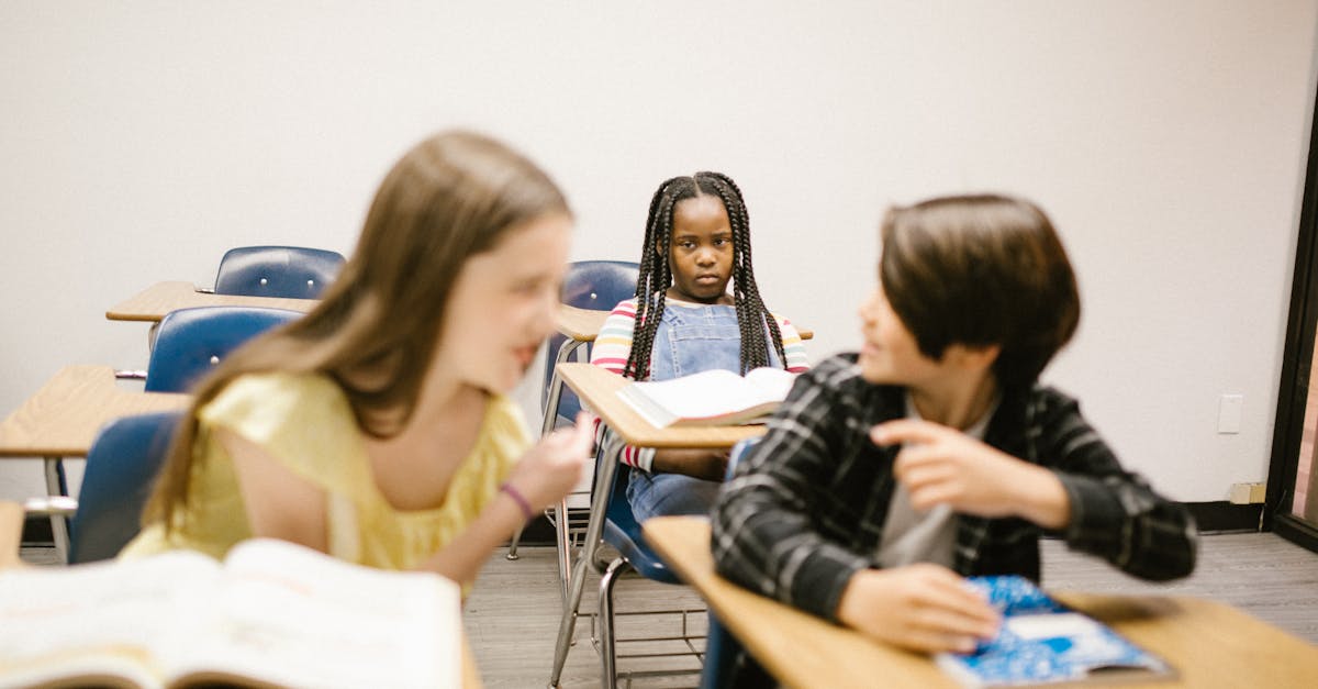 découvrez l'art du teasing : apprenez à captiver votre audience grâce à des stratégies engageantes et efficaces. attisez la curiosité, suscitez l'intérêt et préparez votre public à recevoir ce que vous avez à offrir avec des approches créatives et raffinées.