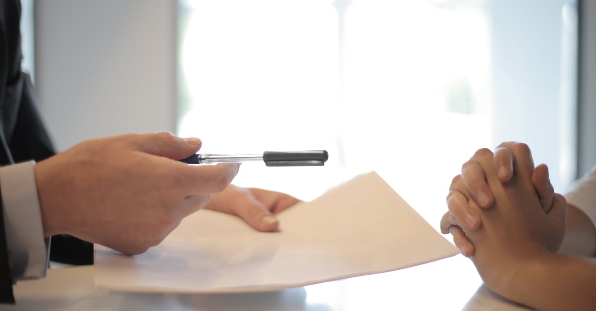 découvrez l'importance de la confiance dans les relations humaines et professionnelles. apprenez comment créer, maintenir et renforcer la confiance au sein de vos équipes et avec vos clients pour bâtir des liens durables.