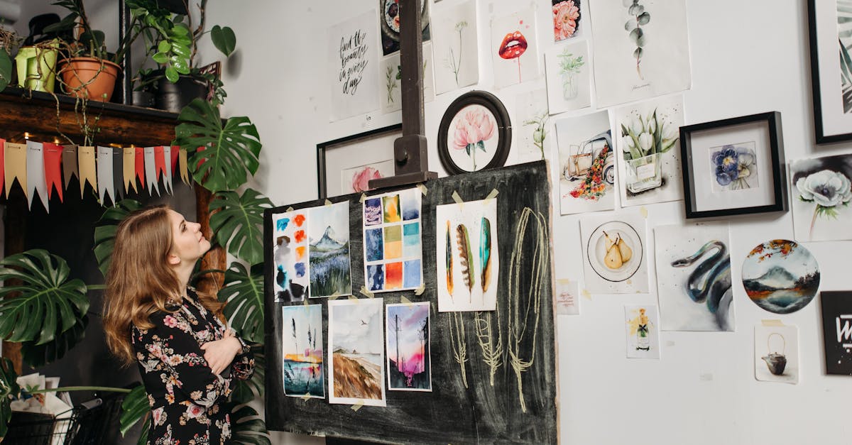 découvrez notre sélection unique de décorations murales pour transformer votre intérieur. des œuvres d'art modernes aux cadres élégants, trouvez l'inspiration pour embellir vos murs et créer une ambiance chaleureuse.