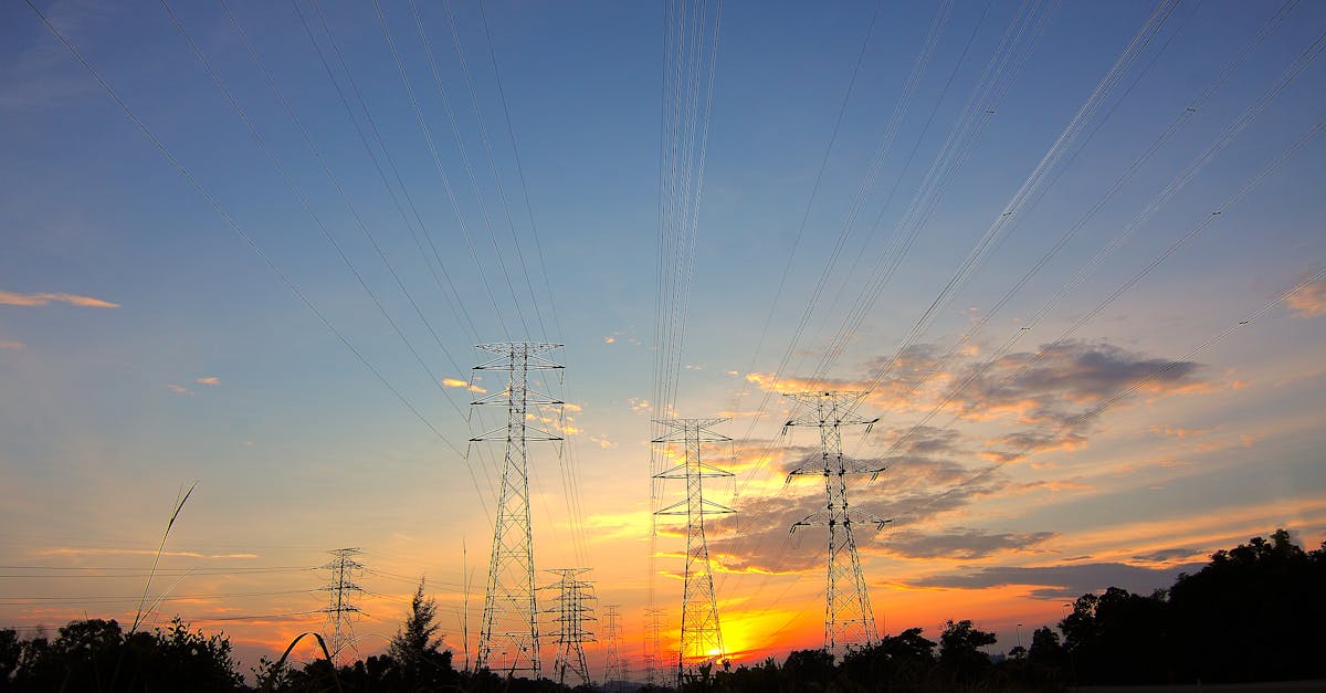 découvrez tout sur le 'maximum voltage' : l'importance de connaître la tension maximale dans les systèmes électriques, son impact sur la sécurité ainsi que les meilleures pratiques pour l'utiliser efficacement dans vos projets.