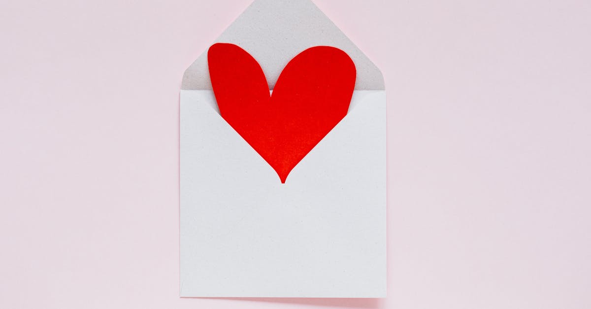 découvrez la signification et l'utilisation de l'emoji cœur blanc dans vos communications. apprenez comment cet emoji symbolise l'amour pur, l'amitié et la compassion. parfait pour exprimer des sentiments positifs et sincères !