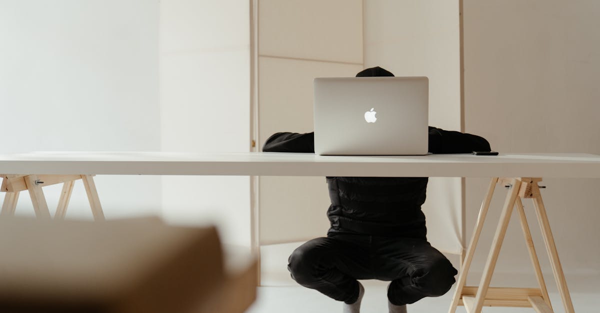 découvrez l'importance de l'isolation au travail pour améliorer le bien-être, la productivité et le confort des employés. apprenez comment une bonne isolation peut réduire le bruit et les distractions, optimiser l'efficacité énergétique et favoriser un environnement de travail sain.