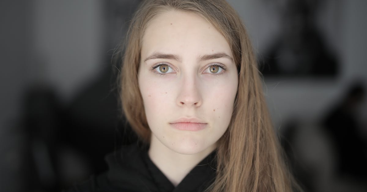 découvrez le monde fascinant du nez : anatomie, fonctionnement, et fonctions olfactives. explorez comment cet organe essentiel influence notre perception des odeurs et joue un rôle majeur dans notre santé et notre bien-être.