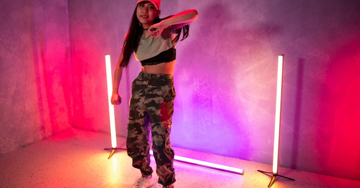 découvrez l'univers captivant de tiktok, la plateforme de partage de vidéos qui met en avant créativité et originalité. rejoignez des millions d'utilisateurs pour créer, visionner et partager des contenus divertissants dans un format court. explorez les tendances, les défis et les talents du monde entier sur tiktok !