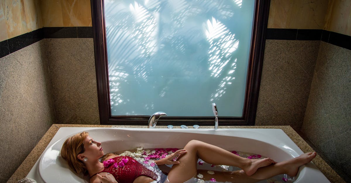 découvrez l'univers captivant de one piece, le célèbre manga et anime qui suit les aventures de monkey d. luffy et de son équipage de pirates à la recherche du légendaire trésor. plongez dans un monde riche en action, amitié et mystère.