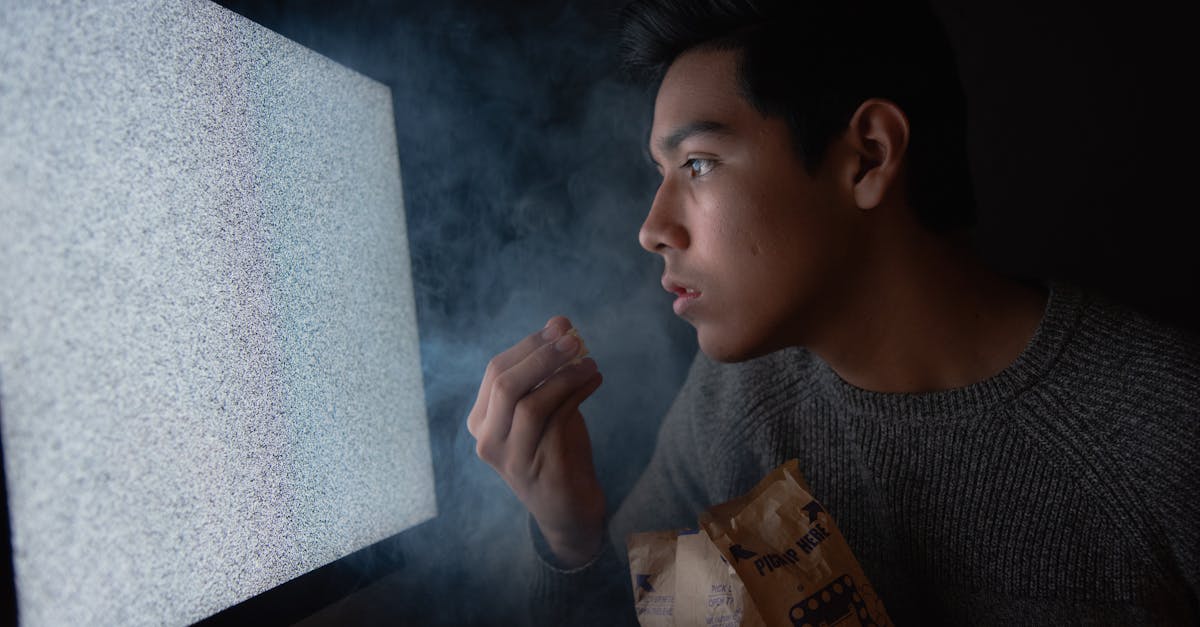 découvrez les séries incontournables de netflix qui captivront votre attention et vous tiendront en haleine. un mélange de drames, de thrillers et de comédies à ne pas manquer pour une expérience de visionnage inoubliable!