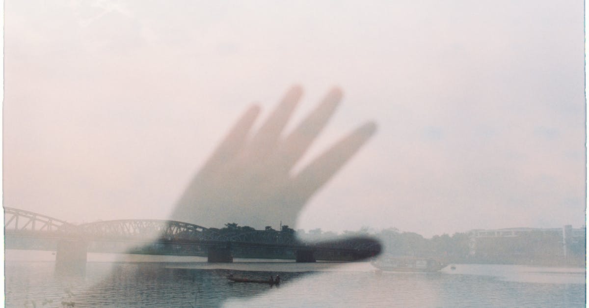 découvrez un voyage enchanteur à travers les mots avec 'poetic escape'. plongez dans un univers où la poésie devient un refuge, vous transportant vers des horizons rêvés et des émotions profondes. laissez-vous emporter par la beauté des vers et la magie des rimes.